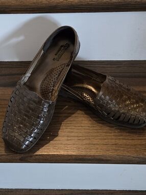 Sunsteps women's Brown Woven Slip-On Loafers - Dark Brown Leather